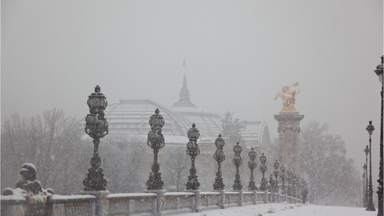 Neige, verglas et transports bloqués : à quoi faut-il s’attendre pour les prochains jours ?