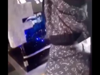 Lil Baby’s Girlfriend Gives Him $25K For His Birthday