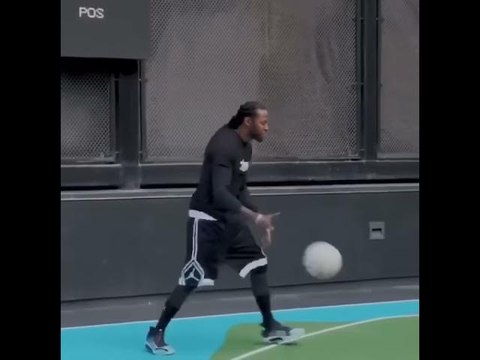 2 Chainz Gets His Shots Up In The Gym