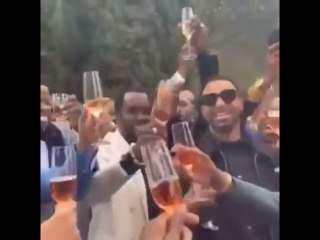 Kevin Hart Gives Motivational Speech At Roc Nation Meeting