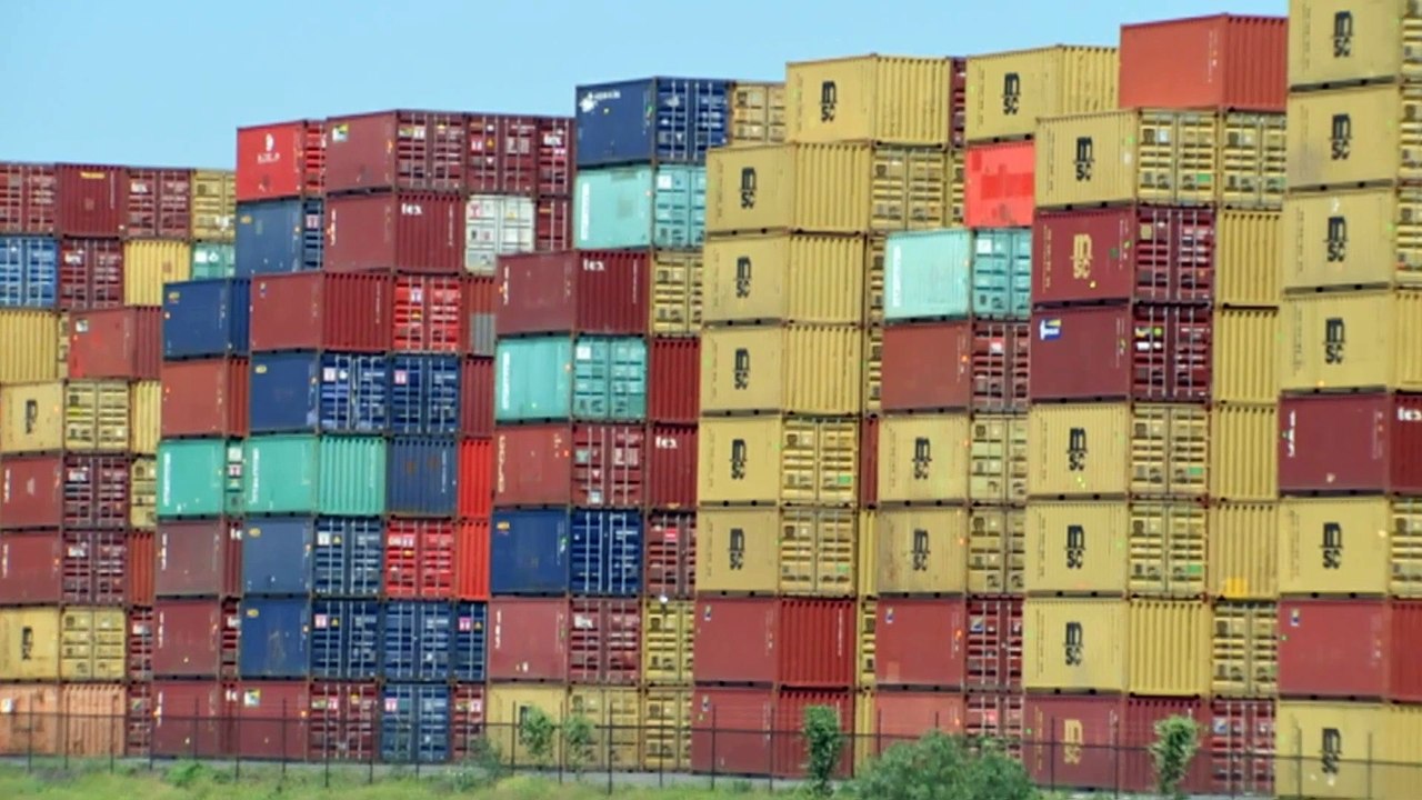 How the DP World pay dispute at Australia's ports could see prices rise, reigniting inflation