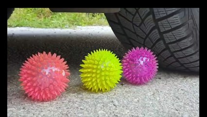 تجربة السيارة مقابل كورات الأطفال Car experience versus children's balls