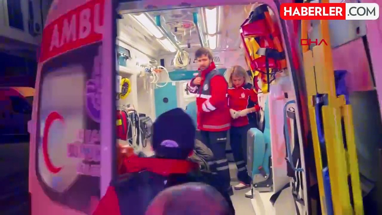 Ümraniye Sanayi Sitesi'nde Mobilya İmalatı Yapan İş Yerinde Yangın Çıktı