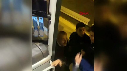 Şoför ve muavin kavgasında yolcular sinir krizi geçirdi