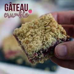 Gâteau crumble délicieux aux framboises, croquant et fondant