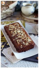 Cake au muesli sans sucre ajouté - recette anti-gaspillage et parfaite avant le sport!