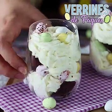 Verrines de pâques au brownie et à la chantilly