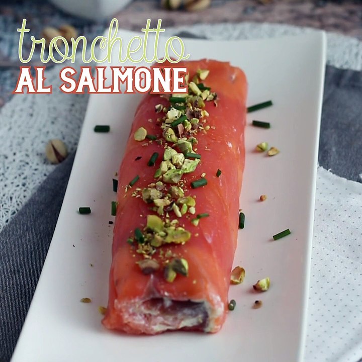 Lachsrolle mit ricotta und pistazien