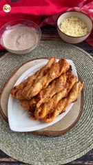 Blätterteigtwister mit pesto rosso und mozzarella