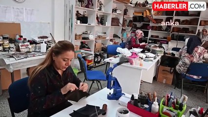 Yozgat'ta Kadınlar Deri İşleme Kursu Açarak Ev Ekonomisine Katkı Sağlıyor