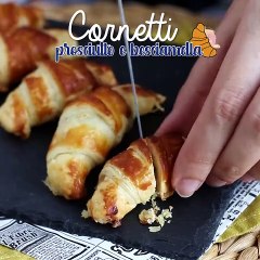 Cornetti di sfoglia con prosciutto e besciamella