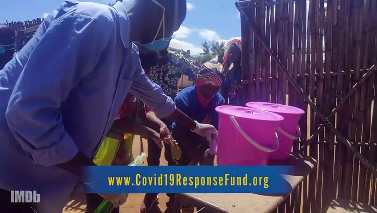 Neil Gaiman and Guillermo del Toro - Guillermo del Toro and Neil Gaiman Find Hope in Powerful, Eclectic Films