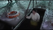 In Russia il tradizionale bagno ghiacciato per l'Epifania ortodossa