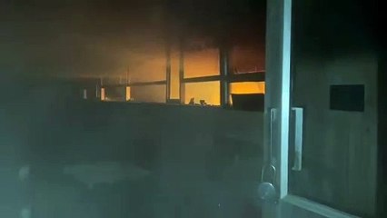 कलेक्ट्रेट में पंजीयन-मुद्रांक सब रजिस्ट्रार कार्यालय में आग, जमीन-मकानों से संबंधित हजारों रजिस्ट्रियां जलकर खाक : देखें वीडियो