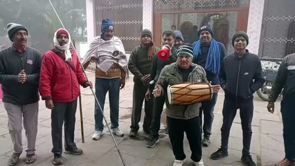 The group is delivering the message of Lord Ram from door to door, Prabhat Pheri is being taken out in the city.