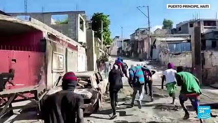 Descargar video: Haití: pandillas asedian barrios de Puerto Príncipe; ciudadanos protestan contra inseguridad