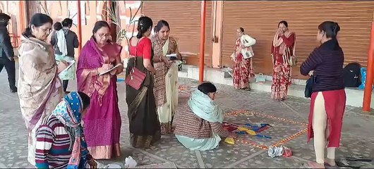 Download Video: Women made rangoli of Lord Ram in Shri Dwarkadhish temple