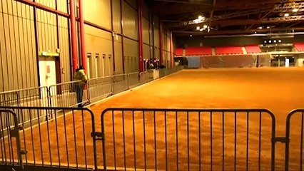 Les préparatifs de la semaine bouliste à la Halle de Martigues