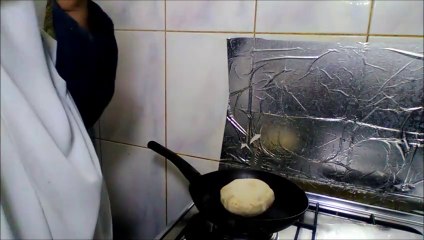عمل  خبز سندوتشات الفول و الفلافل  Making bread for bean and falafel sandwiches