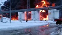 Bombardeio da Ucrânia provoca grande incêndio em depósito de petróleo russo
