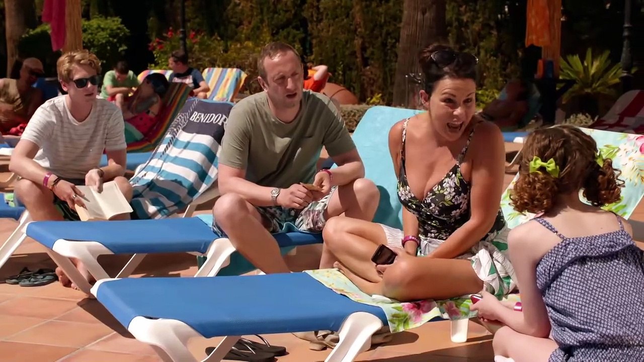 Benidorm -S09E01