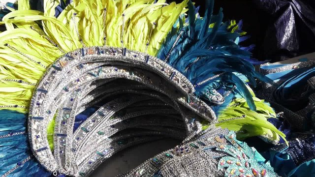 VIBES MAS: FROM BODY SHAMING TO BODY POSITIVITY