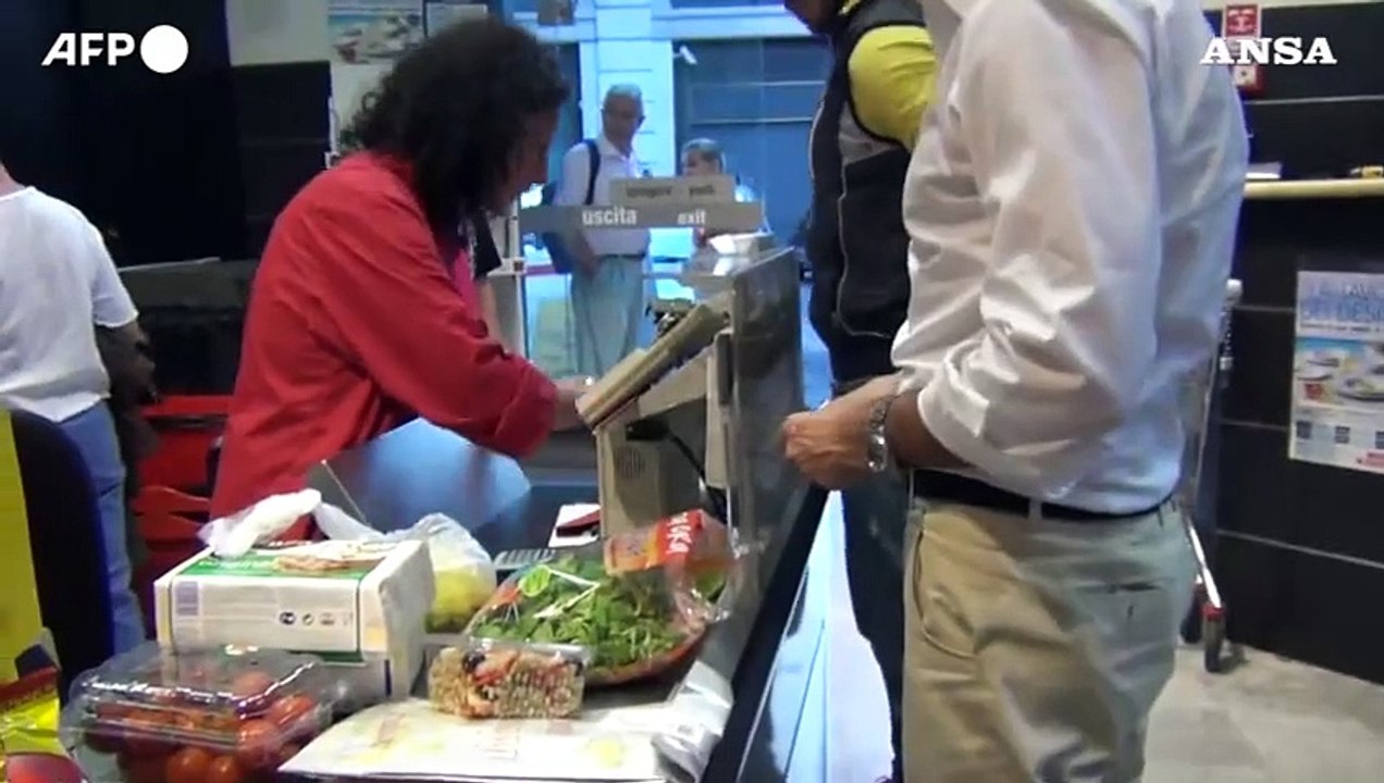 Inflazione al 5,7%: "volano" zucchero, riso, pasta e olio d'oliva