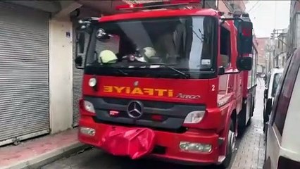 Diyarbakır’da çıkan ev yangınında baba feci şekilde öldü, oğlu dumandan zehirlendi