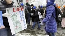 Sotto la neve l'annuale manifestazione contro l'aborto a Washington