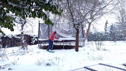 snowy trampoline 2024-01-18