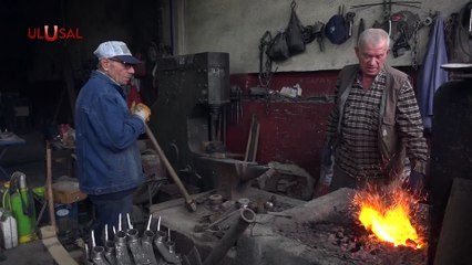İzmir Beydağ'ın son demirci ustası! Şafak ustadan sonra mesleği sürdürecek kimse kalmadı