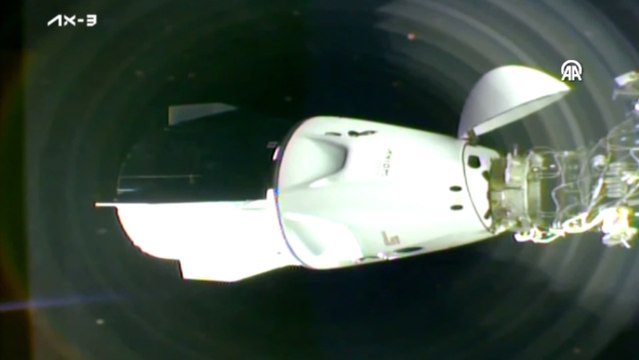 İlk Türk astronot Gezeravcı'nın da yer aldığı Ax-3 ekibi, Uluslararası Uzay İstasyonu'na kenetlendi