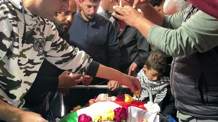 تشييع فتى فلسطيني قتل بنيران إسرائيلية في الضفة الغربية