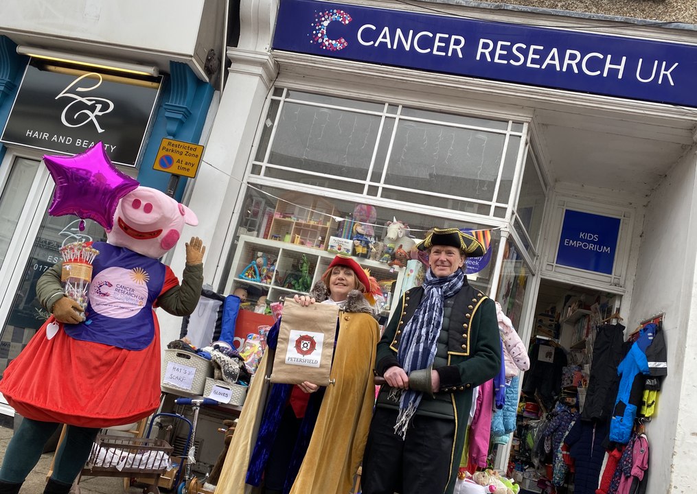 Petersfield town crier has ringing endorsement for CRUK shop campaign and Peppa Pig