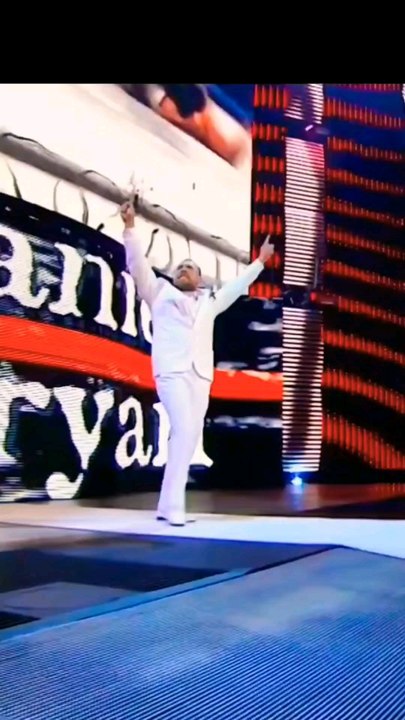 AJ Lee avait dit oui à un autre homme ce soir-là...