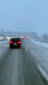 Mais de 600 condutores espanhóis presos pela neve devido à Depressão Juan