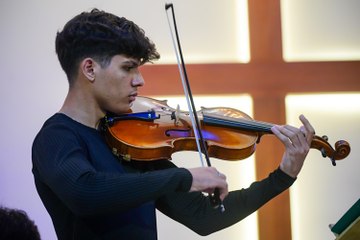 Violista de Catolé do Rocha é grande promessa da música erudita, diz maestro reconhecido mundialmente