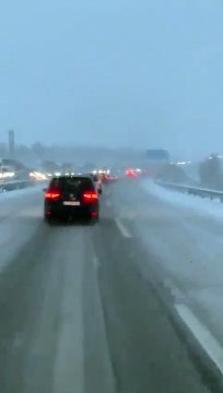 Mais de 600 condutores espanhóis presos pela neve devido à Depressão Juan