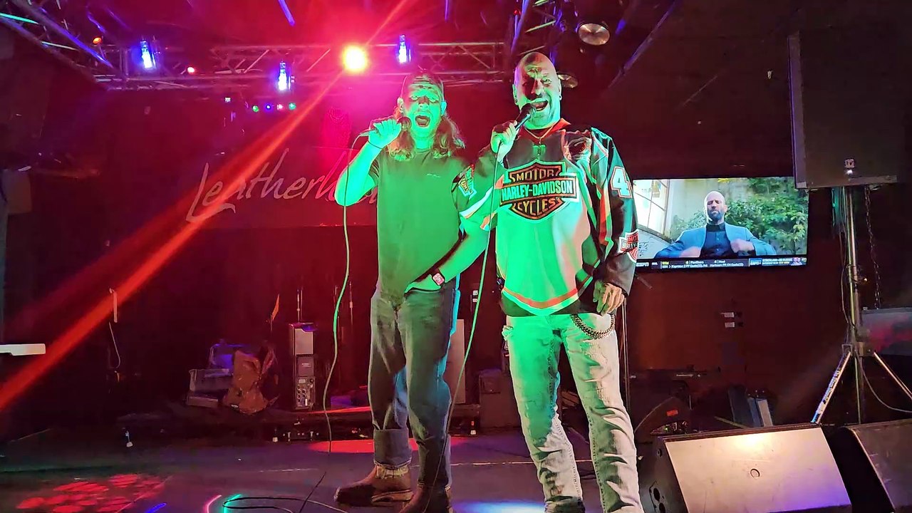 FIVE FINGER DEATH PUNCH - BAD COMPANY (PERFORME...