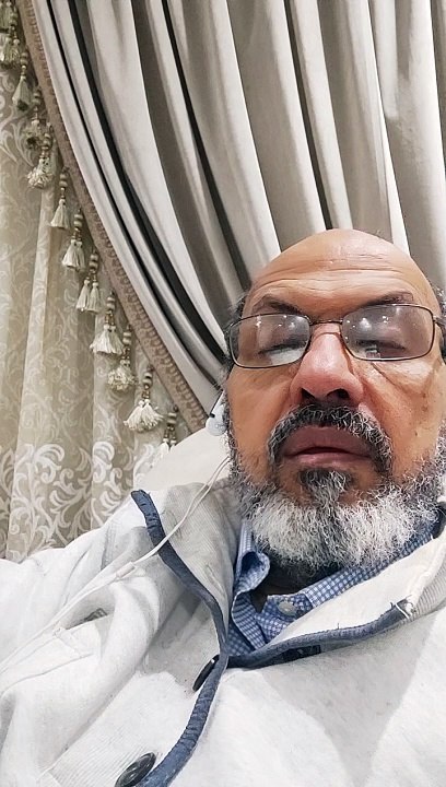 النُّجُومُ أَمَنَةٌ لِلسَّمَاءِ