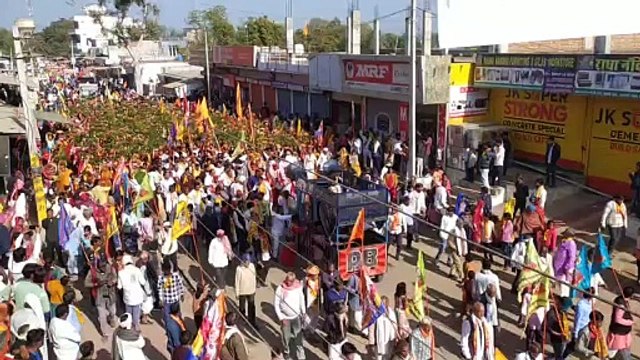 शोभायात्रा में उमड़ा जनसैलाब, गुंजायमान हुए श्रीराम के जयकारे