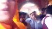 Video: एक्ट्रेस कंगना रनौत ने हनुमान गढ़ी मंदिर में लगाई झाड़ू, सामने आया वीडियो