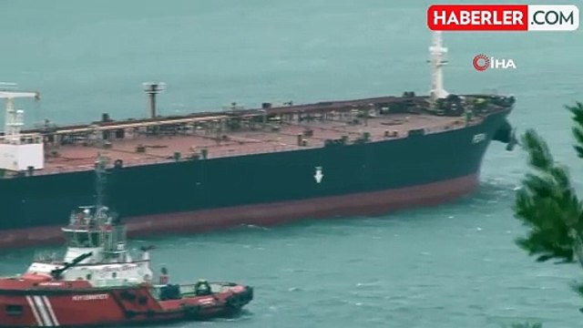 Yakıt Tankeri İstanbul Boğazı'nda Arızalandı