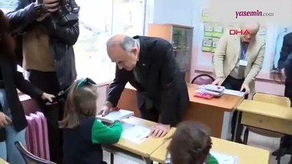 Küçük Kız, Hediyesini Beğenmeyince Vali'ye Küstü! 🥺 O Anlar...