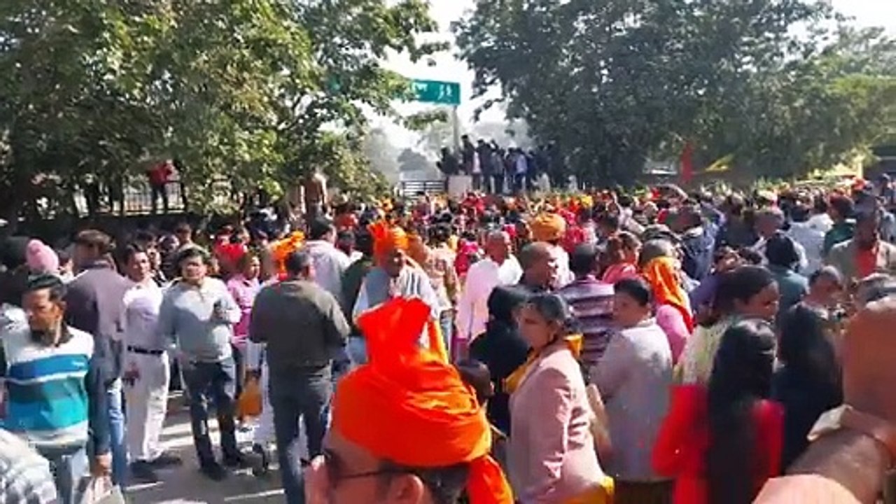शोभायात्रा में गूंजे भगवान श्रीराम के जयकारे
