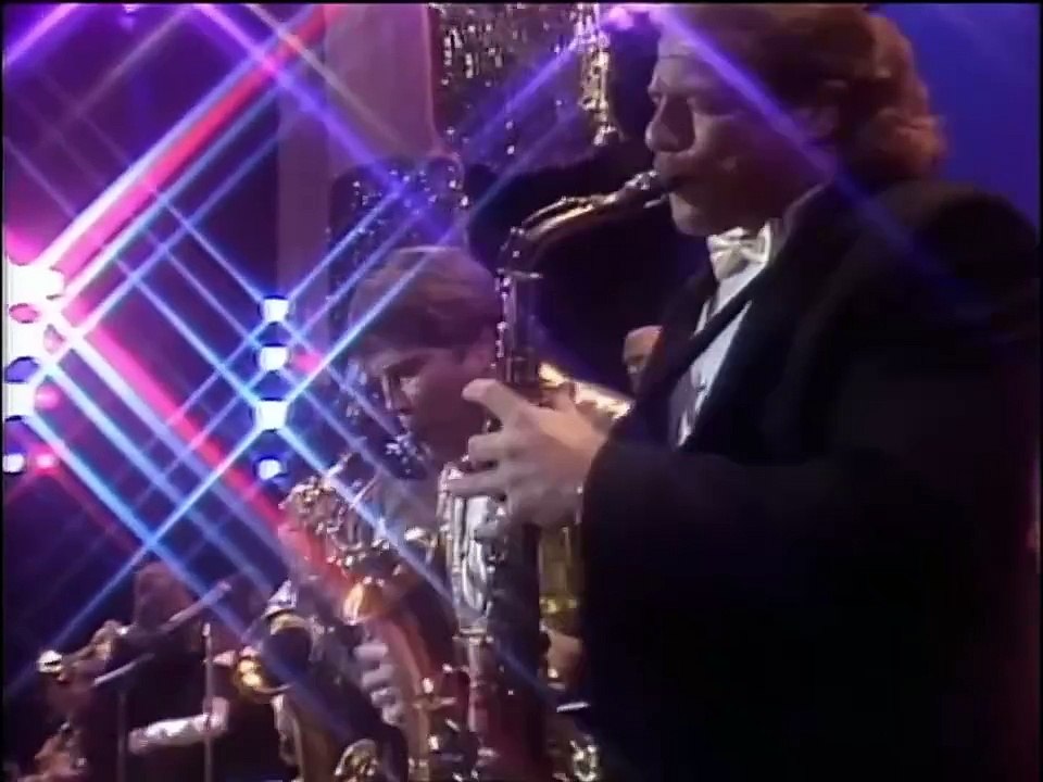 37th Annual Slammy Awards 1987 - Mr. McMahon performs 'Stand Back'