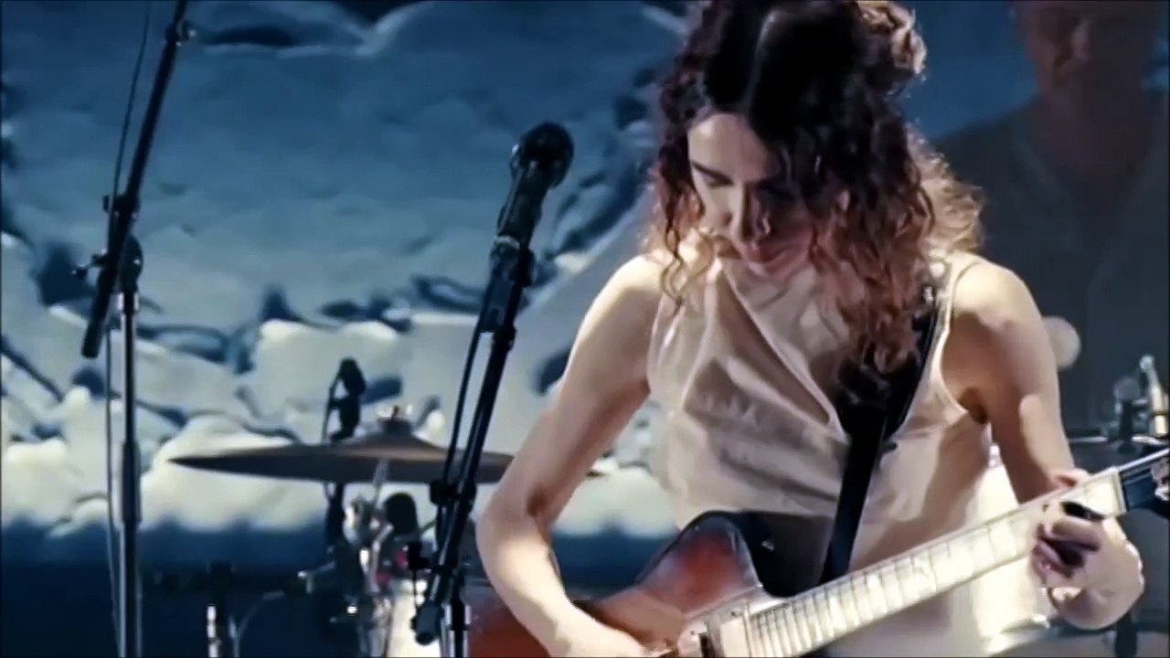 PJ HARVEY — A Noiseless Noise – I Inside the Old Year Dying ● From PJ HARVEY: OLYMPIA, PARIS — LIVE 2023