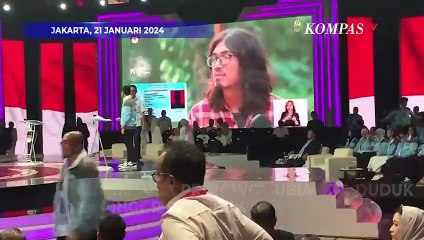 Momen Gibran Berdiri Sendiri di Panggung Baca Catatan Saat Comebreak Debat Jelang Closing Statement