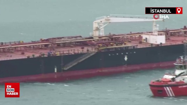 İstanbul Boğazı'nda arızalanan yakıt tankeri kurtarıldı