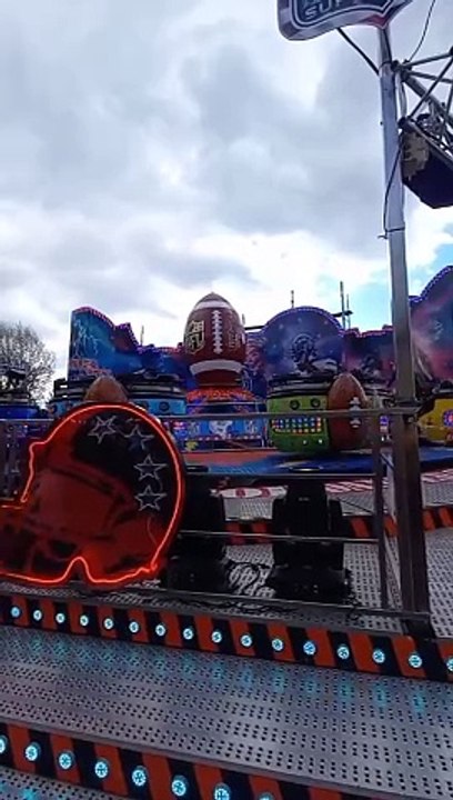 Foire des Rameaux de Grenoble 2023  #france #grenoble #divertissement  #sensations #manège #foire  (28)